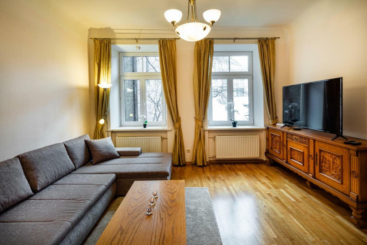 Dzirnavu Street Apartment In City Center Riga Exterior foto